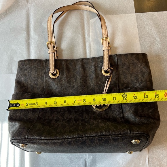 Michael Kors Jet Set Signature Logo Tote Handbag Purse 30S11TTT4B-200 in Brown - Picture 9 of 9